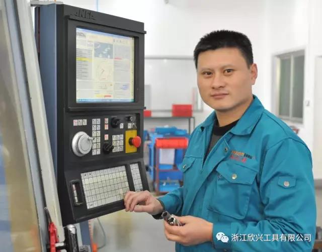 2017.5.5 ترث روح الحرفي وتشيد بالعمال!